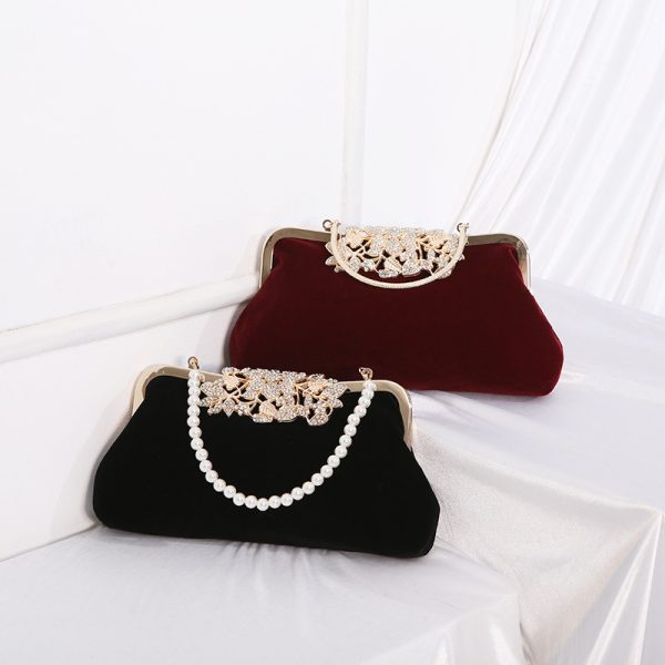 Chic Wine Purses: Accessories That Hold Your Drink in 2025!